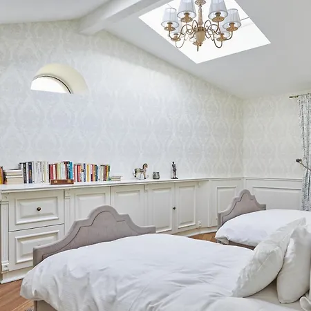 Chateau De Clotte & Suites