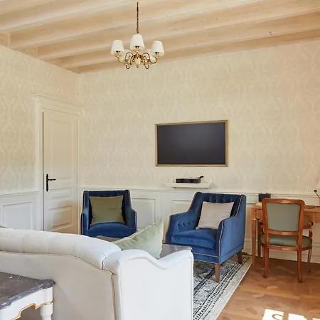 Chateau De Clotte & Suites Panzió