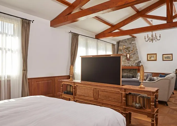 Chateau De Clotte & Suites * Les Salles-de-Castillon